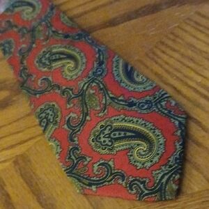 🤠New Etienne Aigner Tie